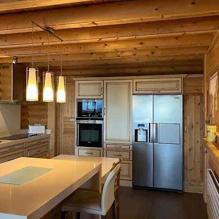 Saint Bernard Domek alpejski Font-Romeu-Odeillo-Via